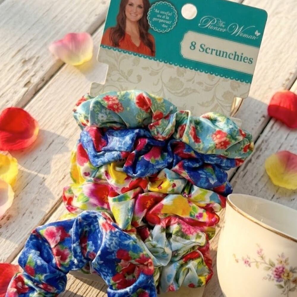 NWT The Pioneer Woman Vintage Floral Hair Scrunchies 8 PCK